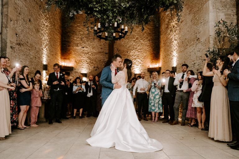 J&B's first dance at the cosy as heck Cripps Stone Barn in the Cotswolds. This beautiful barn wedding venue in the UK is intimate and made for the most incredible winter wedding venue. 